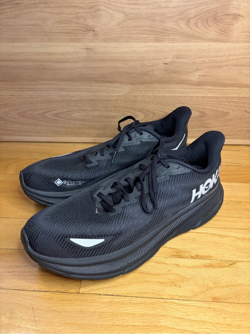 Hoka Clifton 9 GTX Men’s Sneakers in Black - Size 11